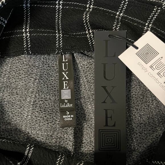 LulaRoe Luxe 21 Plaid Leggings in Black/White Size Small - Picture 5 of 7